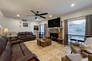 1501 W Castlewood Ave, Friendswood, TX 77546 - Photo 9