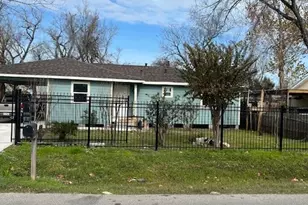 1805 Chamberlain St, Houston, TX 77093 - Photo 3