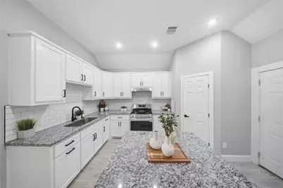 5014 E Meadow Drive, Deer Park, TX 77536 - Photo 11