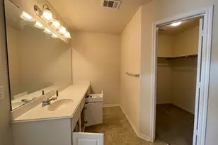 8135 Quiet Prairie Trail, Houston, TX 77049 - Photo 7