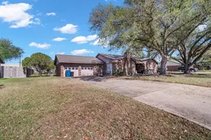 672 Bending Oaks Dr, Bellville, TX 77418 - Photo 23