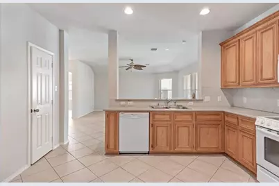 9535 Comstock Meadows Drive, Houston, TX 77095 - Photo 7