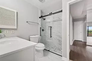 2211 S Braeswood Blvd, Houston, TX 77030 - Photo 17