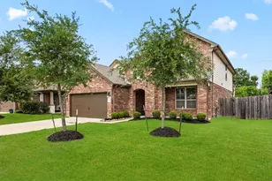 2719 Kaman Ln, Pearland, TX 77581 - Photo 3