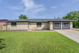 10999 Fairland Dr, Houston, TX 77051 - Photo 1