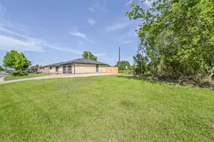 10999 Fairland Dr, Houston, TX 77051 - Photo 7