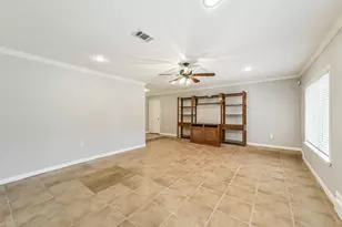10999 Fairland Dr, Houston, TX 77051 - Photo 11