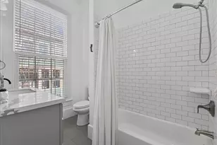 1724 33rd St, Galveston, TX 77550 - Photo 23