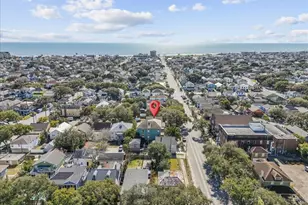 1724 33rd St, Galveston, TX 77550 - Photo 35