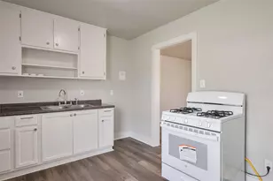 1311 Fred St, El Campo, TX 77437 - Photo 11