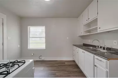 1311 Fred Street, El Campo, TX 77437 - Photo 5