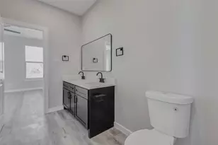 8105 Howton St, Houston, TX 77028 - Photo 9