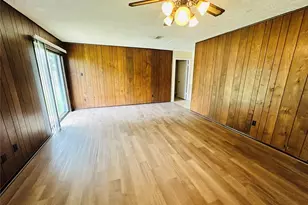 17618 Heritage Bay Dr, Webster, TX 77598 - Photo 9