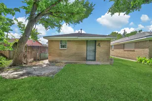 2310 Kabee St, Houston, TX 77020 - Photo 15