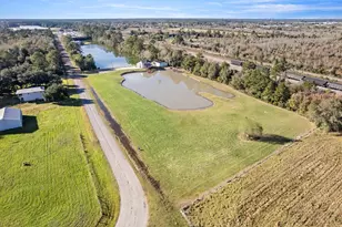 5718 Pat Dr, Orange, TX 77630 - Photo 7