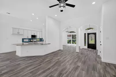 18 Griffin Hill Court, The Woodlands, TX 77382 - Photo 17