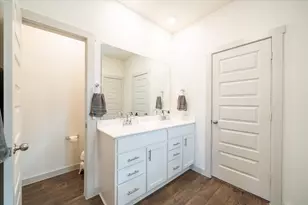 201 Elm Crk Dr, Hutto, TX 78634 - Photo 17