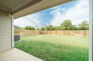 201 Elm Crk Dr, Hutto, TX 78634 - Photo 25