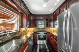 768 Worthshire St, Houston, TX 77008 - Photo 11