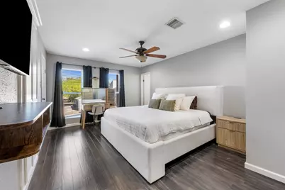 768 Worthshire Street, Houston, TX 77008 - Photo 5