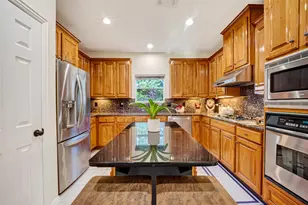6035 N Arrowana Ln, Houston, TX 77036 - Photo 11