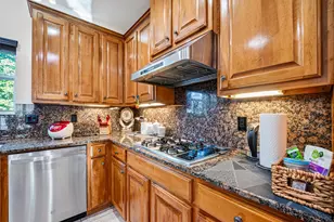 6035 N Arrowana Ln, Houston, TX 77036 - Photo 13