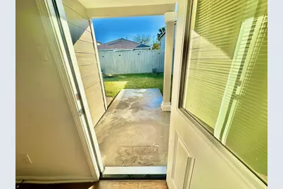 2626 Skyview Crest Court, Houston, TX 77047 - Photo 11