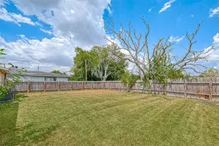 9709 Fairland Dr, Houston, TX 77051 - Photo 11