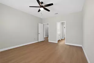 2080 Lost Timbers Dr, Conroe, TX 77304 - Photo 23