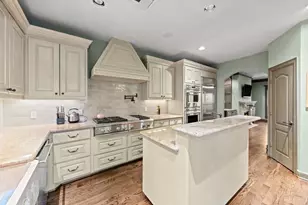 1106 W 18th St, Houston, TX 77008 - Photo 1