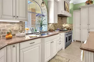 204 Oak Dr, Friendswood, TX 77546 - Photo 23