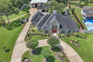 204 Oak Dr, Friendswood, TX 77546 - Photo 5