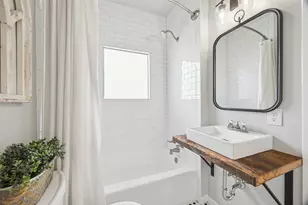 211 E 24th St, Houston, TX 77008 - Photo 25