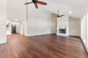 20 Golfview Manor Rd, Huntsville, TX 77340 - Photo 13