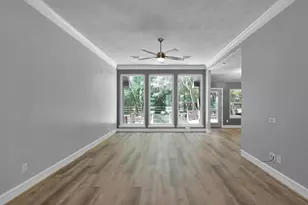 84 Oak Grove Ln, Conroe, TX 77304 - Photo 9