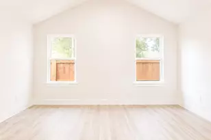 142A College St, Fresno, TX 77545 - Photo 11