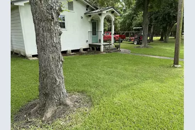 363 W Santa Fe Street, Conroe, TX 77301 - Photo 3