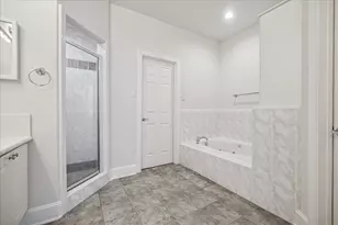 2422 Dorrington St, Houston, TX 77030 - Photo 13