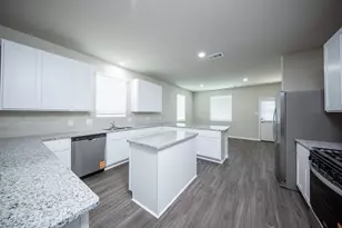 3878 Avalon Ln, Conroe, TX 77301 - Photo 7