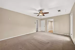 219 Essex Pl, Stafford, TX 77477 - Photo 21