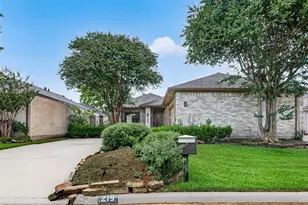 219 Essex Pl, Stafford, TX 77477 - Photo 7