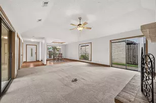 219 Essex Pl, Stafford, TX 77477 - Photo 43