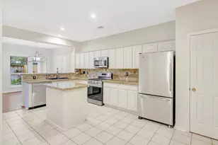 100 Piper Trace, The Woodlands, TX 77381 - Photo 5
