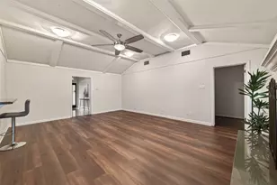 206 Briar Hill Dr, Houston, TX 77042 - Photo 15