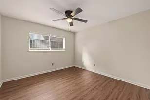 206 Briar Hill Dr, Houston, TX 77042 - Photo 33