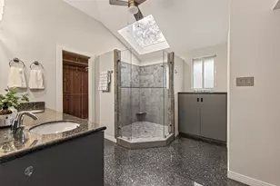 206 Briar Hill Dr, Houston, TX 77042 - Photo 37