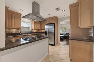 206 Briar Hill Dr, Houston, TX 77042 - Photo 25