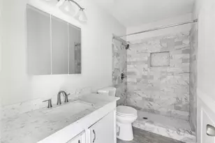 11939 Flushing Meadows Dr, Houston, TX 77089 - Photo 9