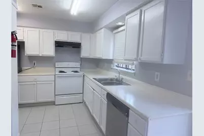 9901 Sharpcrest Street #D8, Houston, TX 77036 - Photo 7