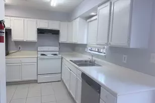 9901 Sharpcrest St, Houston, TX 77036 - Photo 7
